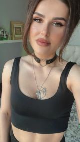 Миниатюра Индивидуалка Беатрис Железнодорожный Фотография 