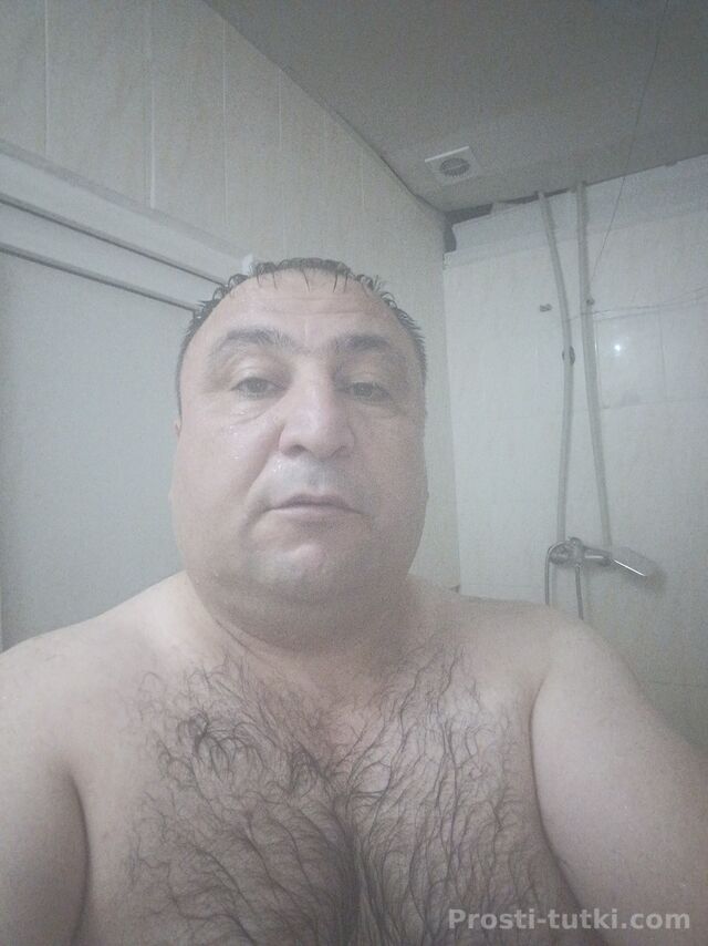Мужчина Мурад Ленина